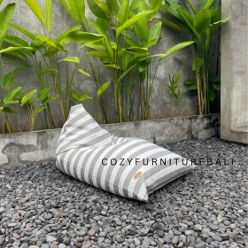 BEANBAG TRIANGLE L -  SUNPROOF FABRIC - NK180